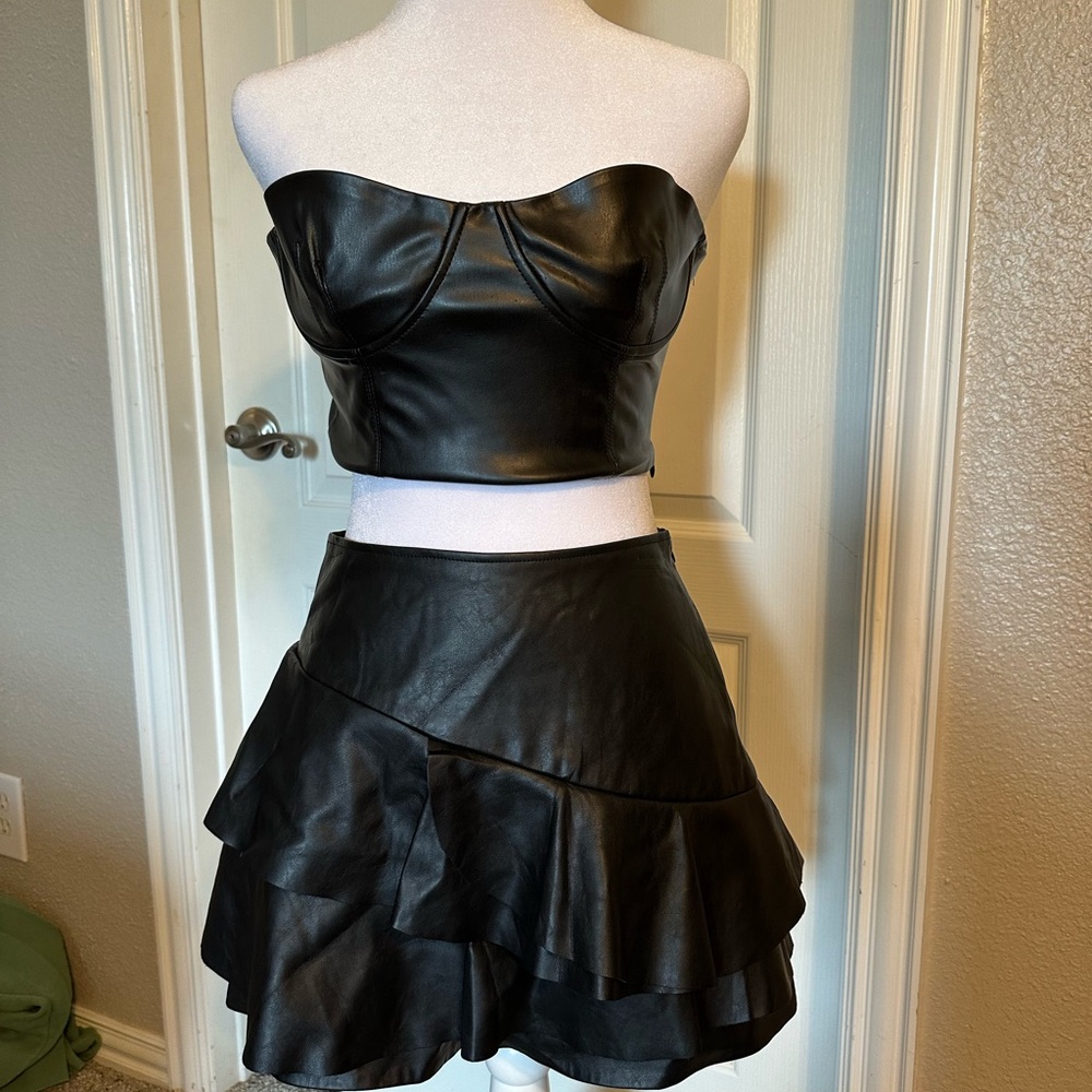 DO+BE Black Faux Leather Set!